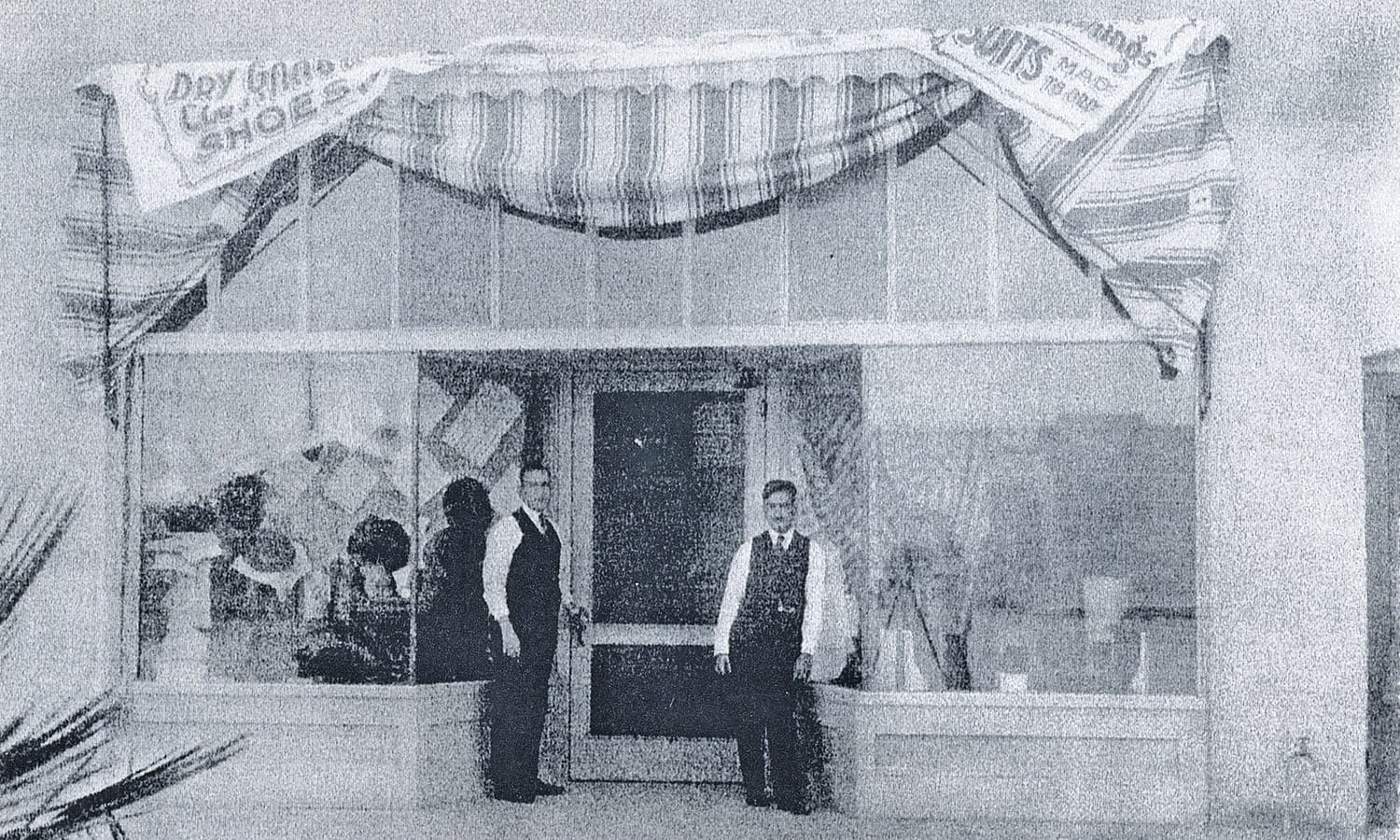 Serrano Brothers Popular Store, 1919